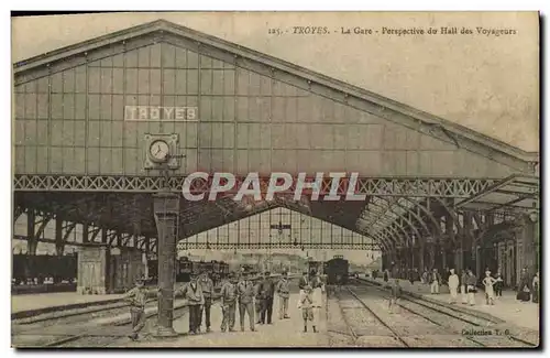 Ansichtskarte AK Troyes La Gare Perspqctive Du Hall Des Voyageurs Train