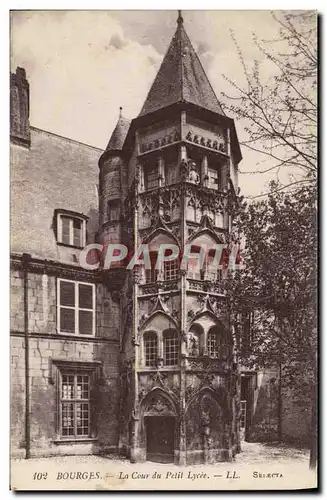 Ansichtskarte AK Bourges La Cour Du Petit Lycee