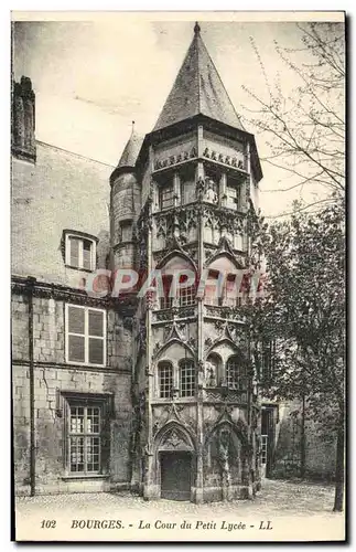 Ansichtskarte AK Bourges La Cour du Petit Lycee