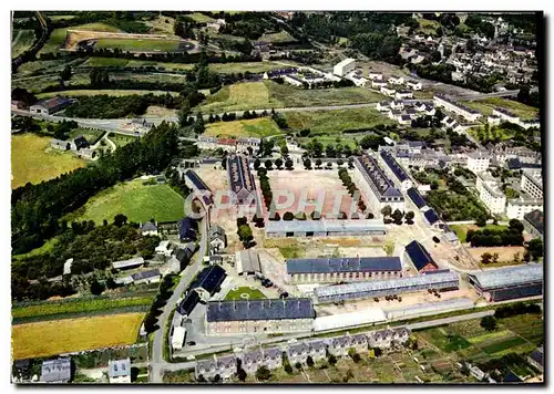 Cartes postales moderne Guingamp Caserne La Tour d&#39Auvergne Militaria