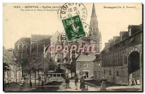 Cartes postales Quintin Eglise Paroisarele Vue Prise De la Place Du Bourg Juigne (bien animee)