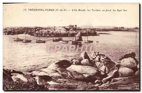 Cartes postales Tregastel Plage L'Ile Ronde Les Tortues Au Fond Les Sept Iles Bateaux