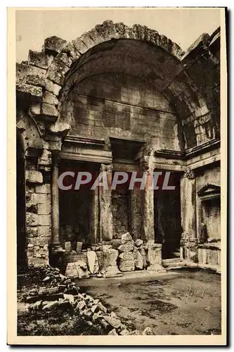 Cartes postales Nimes Jardin de la Fontaine L'Interieur du Temple de Diane