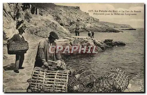 Cartes postales La Pointe Du Raz Le Port De Bestree Preparatifs Pour La Peche Aux Langoustes TOP