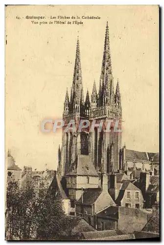 Ansichtskarte AK Quimper Les Fleches de la Cathedrale Vue prise de l&#39Hotel de l&#39epee