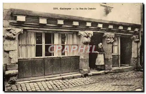 Cartes postales Quimper La Rue du Gueodet Folklore Femme