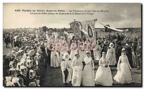 Ansichtskarte AK Pardon de Sainte Anne la Palue La Procession du Soir dite des Miracles Folklore TOP