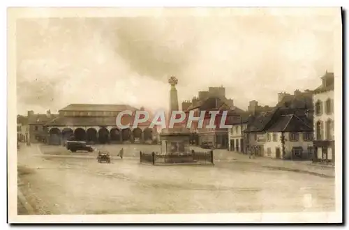 Cartes postales Landivisiau Place de l&#39Eglise Le Monument aux morts et le Marche couvert