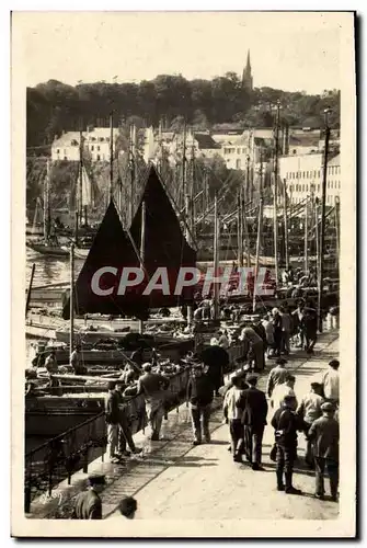 Cartes postales moderne Douarnenez Le Port Bateaux