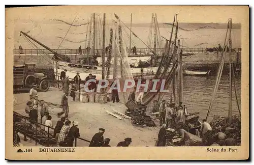 Cartes postales Douarnenez Scene du Port Bateaux