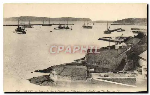 Ansichtskarte AK Brest Pointe du fer a Cheval L&#39escadre et le goulet Bateaux