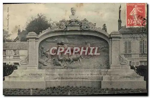 Cartes postales Chartres Monument Eleve A La Gloire De Pasteur En Memoire De ses experiences sur la vaccination