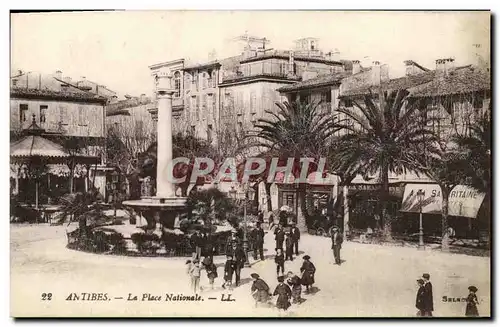 Cartes postales Antibes La Place Nationale