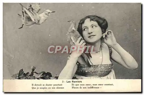 Ansichtskarte AK Fantaisie Femme Oiseaux Les Ramiers