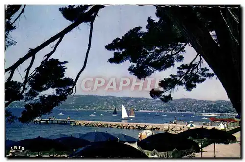 Cartes postales moderne Juan Les Pins Une echappee sur la Plage et le golfe