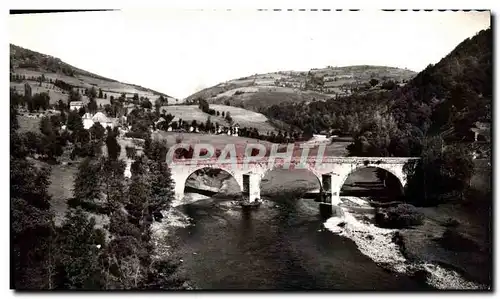 Cartes postales moderne Le Village et le Pont de Lanau pres Chaudes