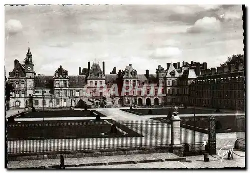 Cartes postales moderne Fontainebleau Le Palais Cour du Chevalblancou des Adieux