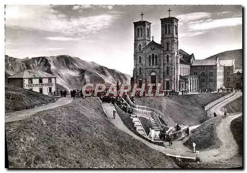 Cartes postales moderne La Salette Pelerinage de Notre Dame Les lieux de l&#39apparition et la basilique