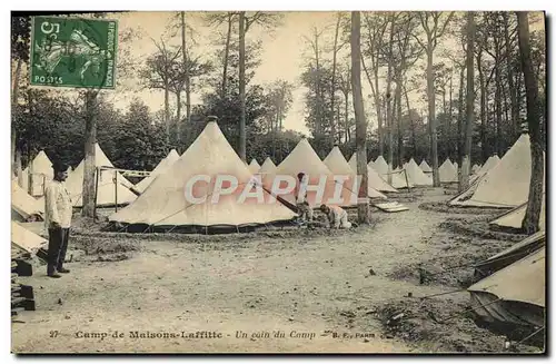 Ansichtskarte AK Camp De Maisons Laffitte Un Coin Du Camp Militaria