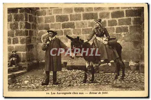 Cartes postales Les Auvergnats Chez Eux Retour De Foire Folklore Ane