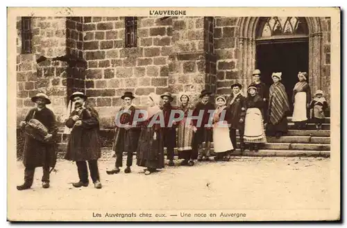 Ansichtskarte AK L&#39Auvergne Les Auvergnats Chez Eux Une Noce En Auvergne Folklore