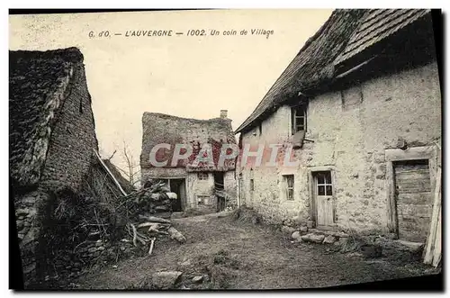 Cartes postales L&#39Auvergne Un Coin De Village