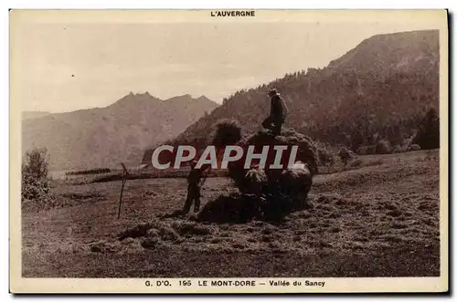 Cartes postales L&#39Auvergne Le Mont Dore Vallee Du Sancy Charrette Foins Paysans