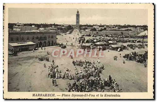 Cartes postales Marrakech Place Djemaa El Fna et la Koutoubia