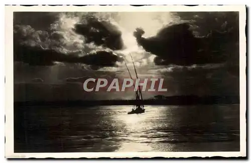 Cartes postales moderne Cairo Sailing Boat On The Nile At Sunset Egypte Bateau