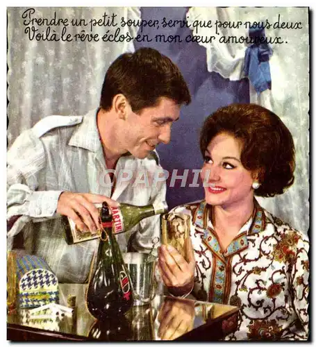 Cartes postales moderne Prendre Un Petit Souper Femme Publicite Martini