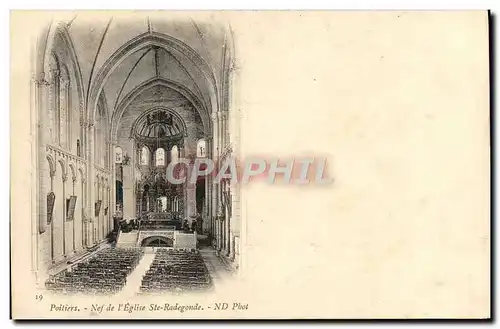Cartes postales Poitiers Nef de L'Eglise Ste Radegonde