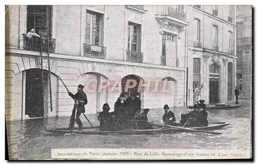 Cartes postales Inondations De Paris Rue De Lille Sauvetage D&#39Une Femme Et d&#39Une Fillette