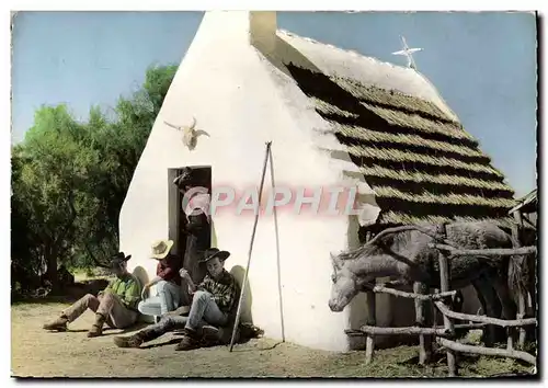 Cartes postales moderne Camargue Cabane De Gardins Arlesienne Et Gardians Folklore Ange