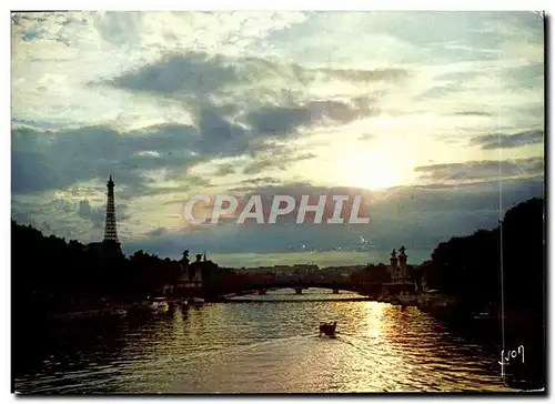 Cartes postales moderne Paris Coucher de Soleil sur la Seine Tour Eiffel