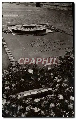 Cartes postales moderne Paris Tombe du soldat inconnu sous l&#39Arc de Triomphe de l&#39Etoile