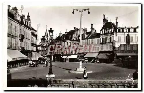 Cartes postales moderne Avallon Place Vauban