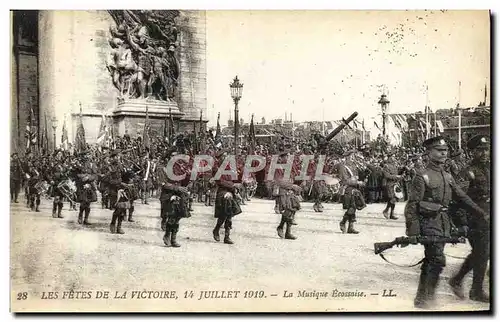 Ansichtskarte AK Les Fetes De La Victoire 14 Juillet 1919 Paris Arc de Triomphe La musique ecossaise Militaria