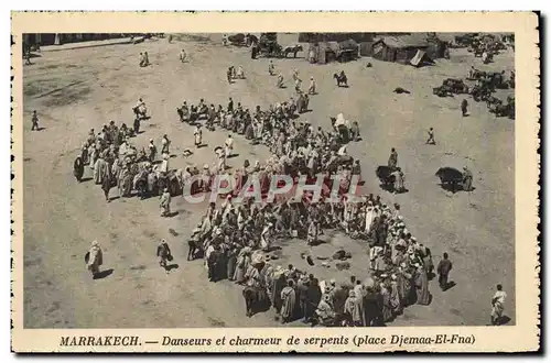 Cartes postales Marrakech Danseurs Et Charmeur De Serpents Place Djemaa El Fna