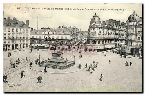 Cartes postales Orleans La Place Du Martroi Entree De La Rue Bannier Et La Rue De La Republique
