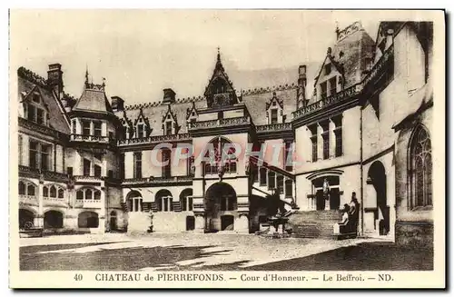 Cartes postales Cour De Pierrefonds Cour d'Honneur Le Beffroi