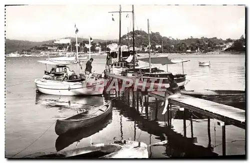 Cartes postales moderne Porquerolles Un Coin du Port Bateaux