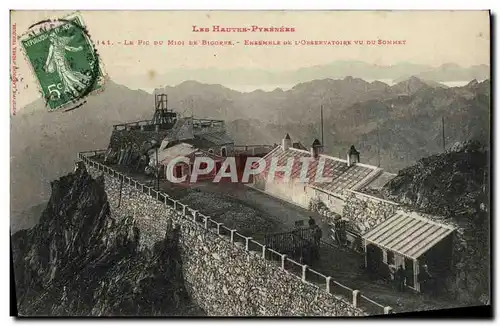 Cartes postales Le pic du Midi de Bigorre Ensemble de l&#39observatoire vu du sommet