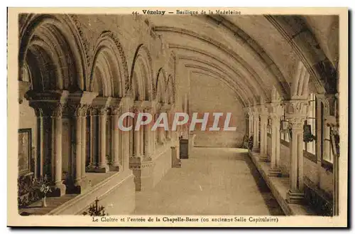 Cartes postales Vezelay Basilique De La Madeleine Le cloitre Et l&#39entree De La Chapelle Basse ou ancienne sal