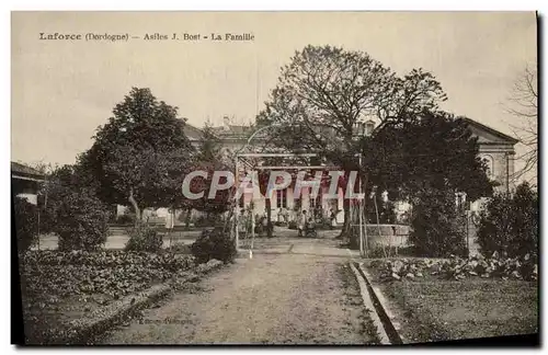 Cartes postales Laforce Asiles J Bost La famille