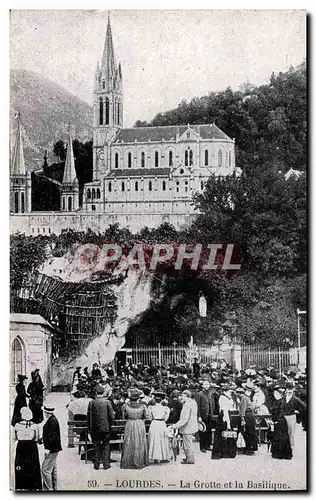 Cartes postales Lourdes La Grotte et la Basilique