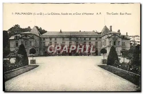 Cartes postales Malmaison Le Chateau Facade Est La cour d&#39honneur