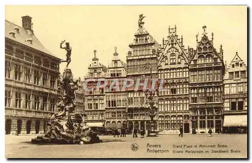 Cartes postales Anvers Grand Place et monument Brabo