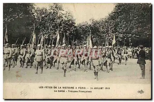 Ansichtskarte AK Les Fetes De La Victoire A Paris 14 Juillet 1919 Le defile Troupes Francaises Militaria