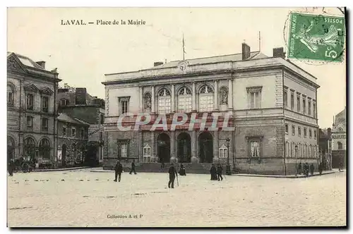 Cartes postales Laval Place de la Mairie