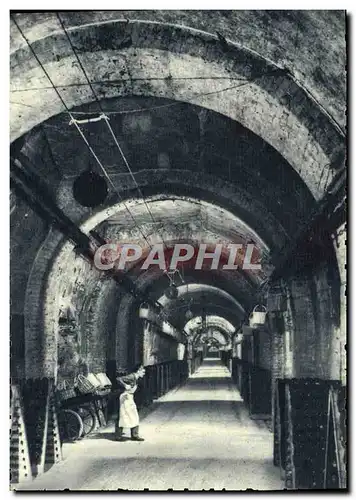 Cartes postales Champagne Pommery Greno Reims Vue d'Une Galerie Vins sur pointe